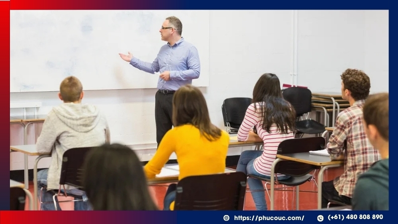 Trao đổi thường xuyên với trường giúp duy trì hồ sơ và tránh rủi ro visa