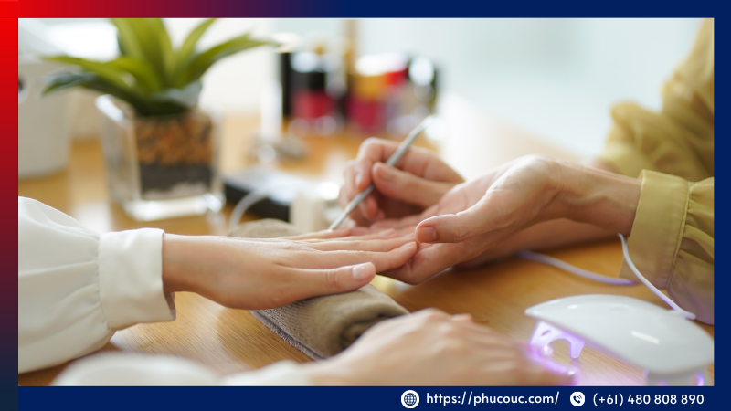 Làm nail giúp nâng cao kỹ năng chăm sóc khách hàng và phát triển nghề làm đẹp