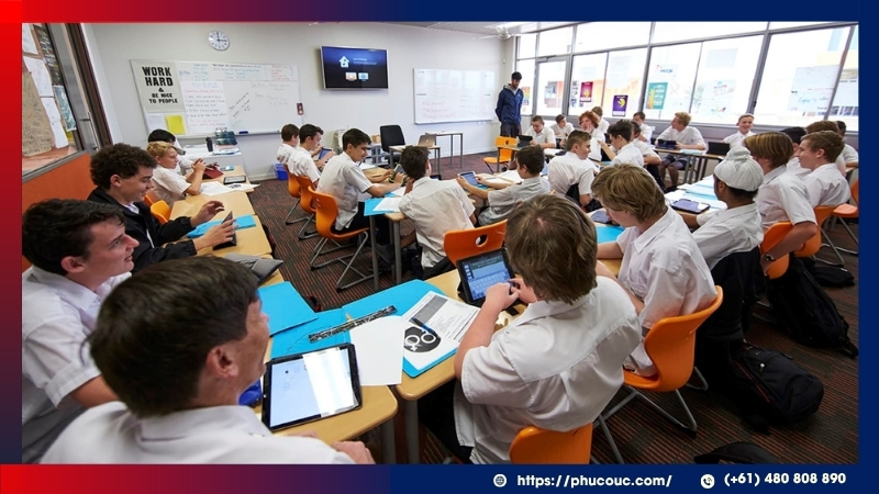 Học sinh học theo hai giai đoạn Junior và Senior để chuẩn bị vào đại học